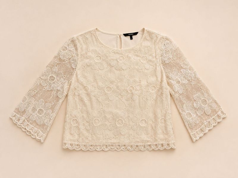 L size Elegant Lace Bell Sleeve Top