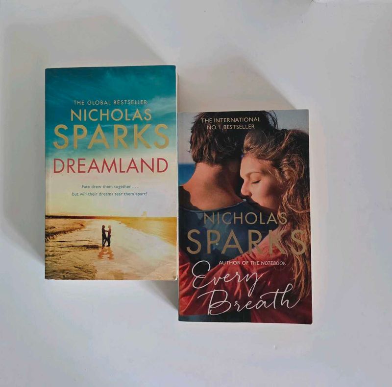 2 Nicholas Sparks Romance Novels🌈