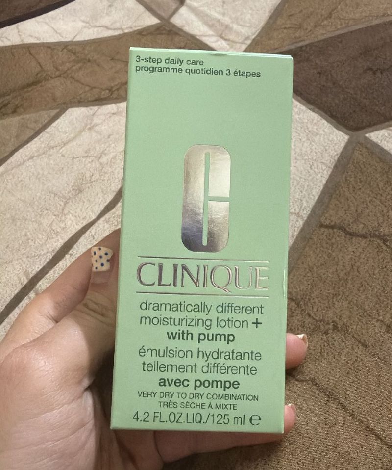 Clinique Dramatically Different Moisturizing Lotio