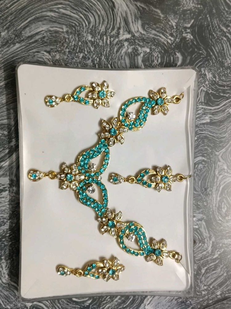 vintage piece &amp; Crystal Jewellery Set