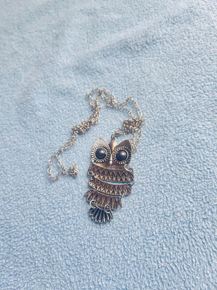 owl neckpiece
