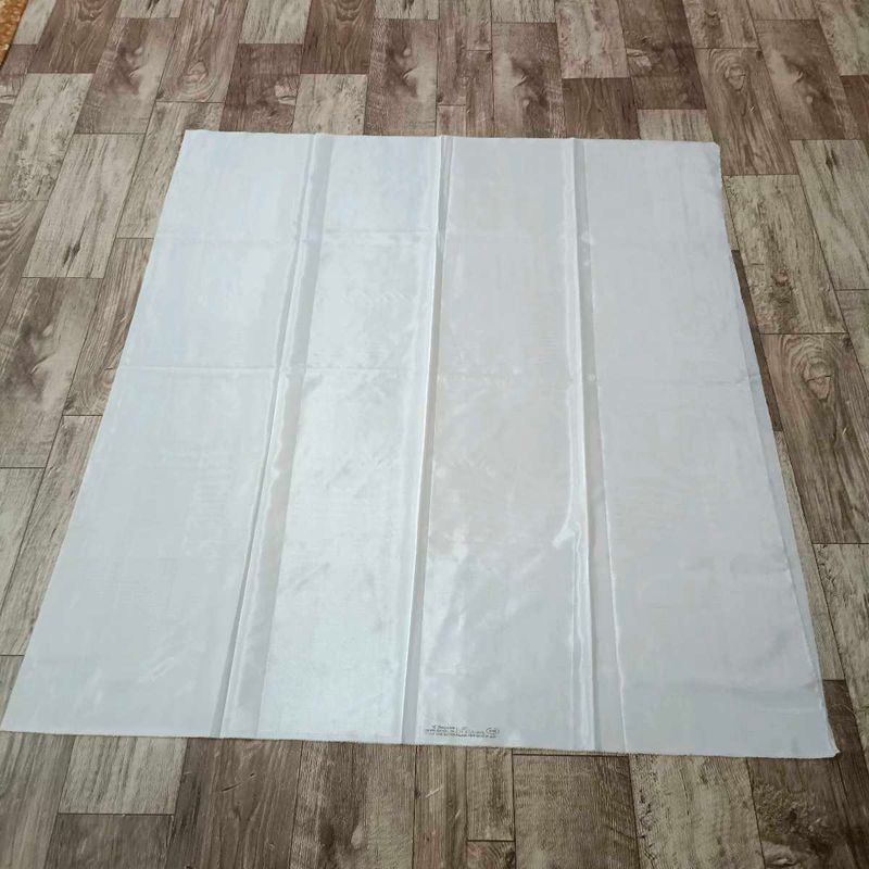 2 mitar hevvy siny fabric. ( whait. )