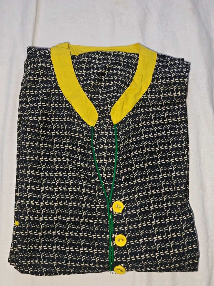 Black &amp; White Printed Kurta with Yellow Collar