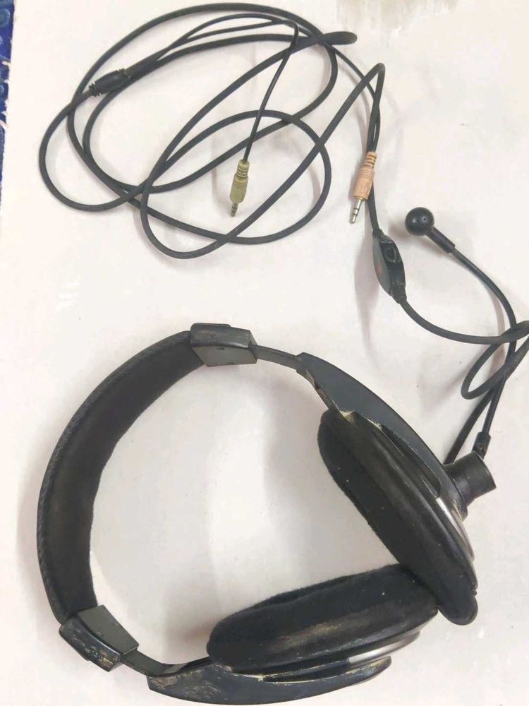 Wired Headphones &amp; Earbud Set