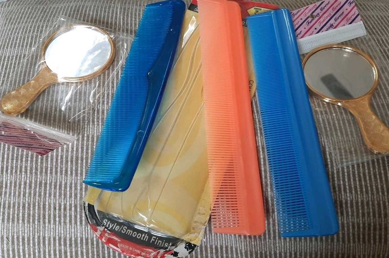 Hair Comb And Vanity Mirror Set