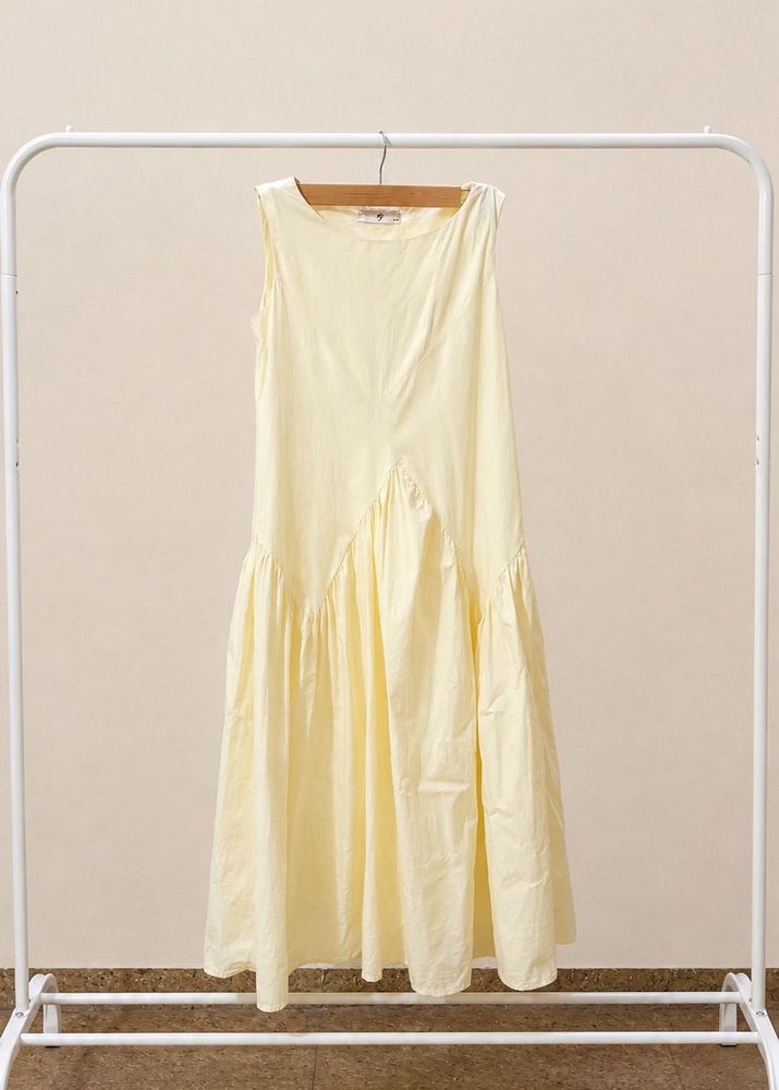 Light Yellow Sleeveless Midi Dress
