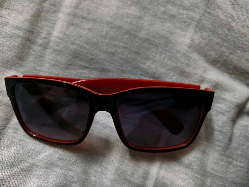 Stylish Black &amp; Red Sunglasses