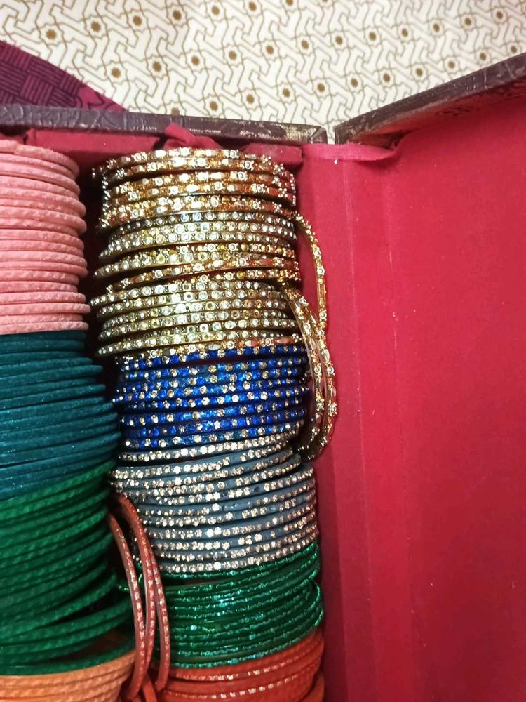 Sparkling Bangle Set