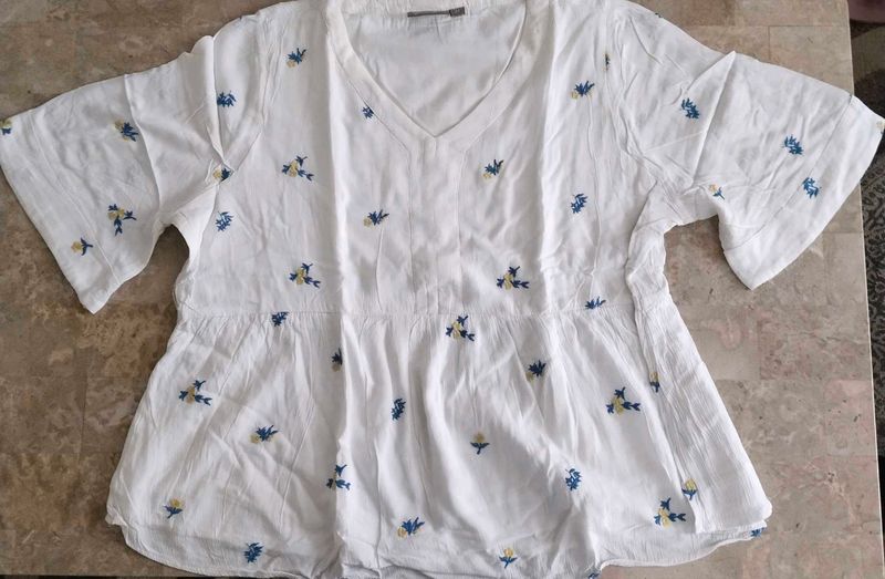 Embroidered White Tunic Top
