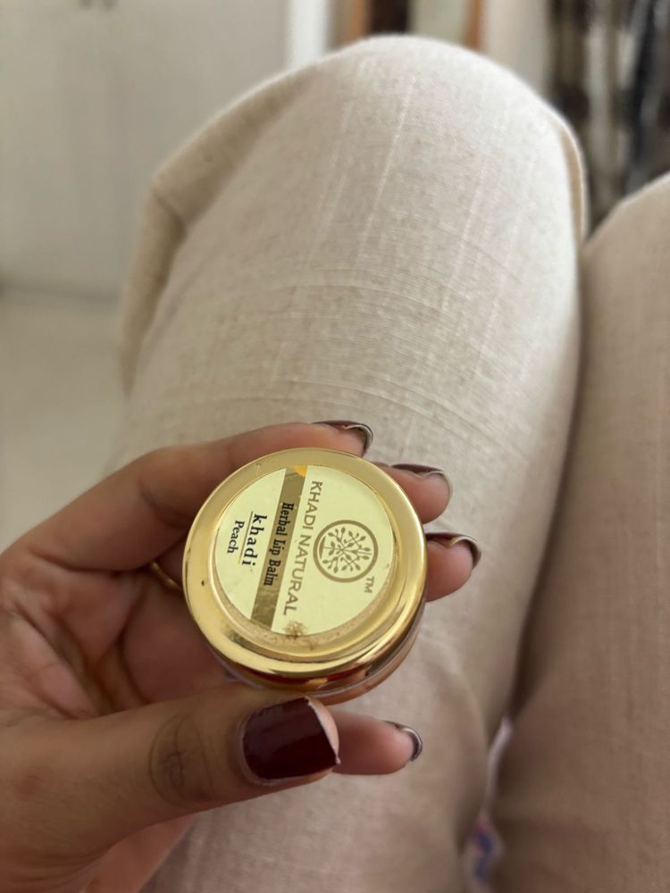 Khadi Natural Herbal Lip Balm - Peach