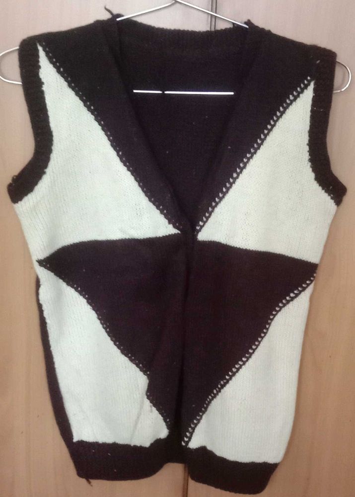 multicolour knitted woolen sweater