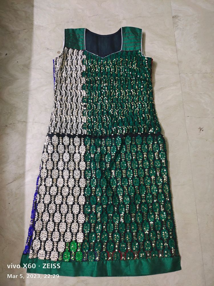 Offer Price 🔥🔥Heavy Embroidered Sequence Kurti