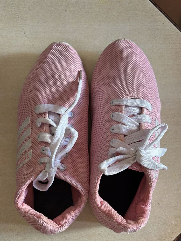 Pink Casual Lace-Up Sneakers