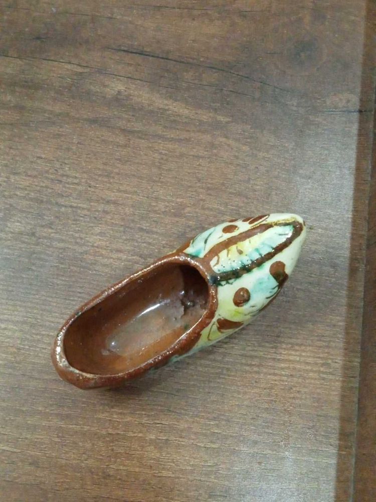 beautiful vintage Ukrainian kosiv shoe