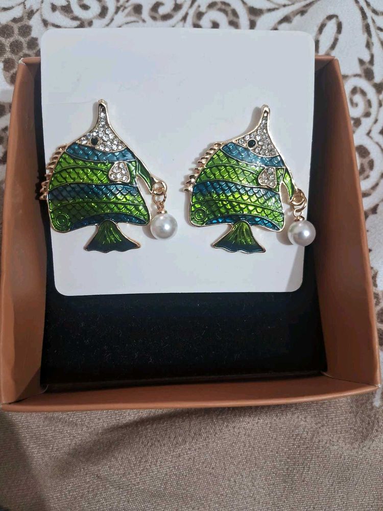 very cute and artistic fish 🐠 earrings