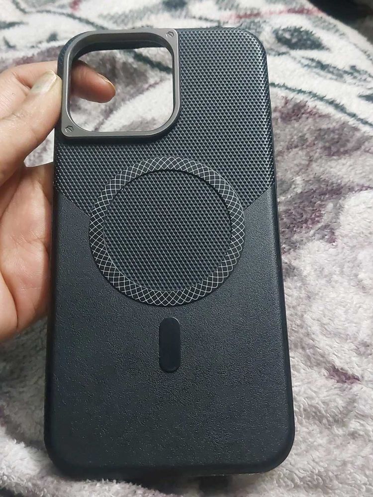 black mesh MagSafe-compatible phone case for an iP