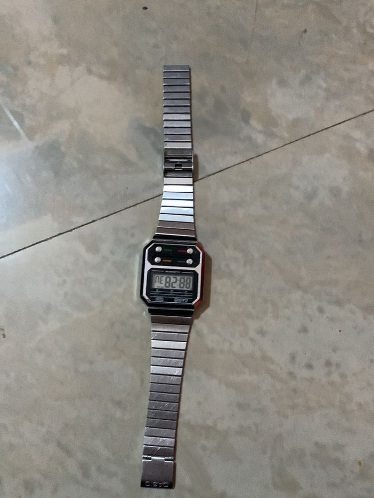VINTAGE WATCH