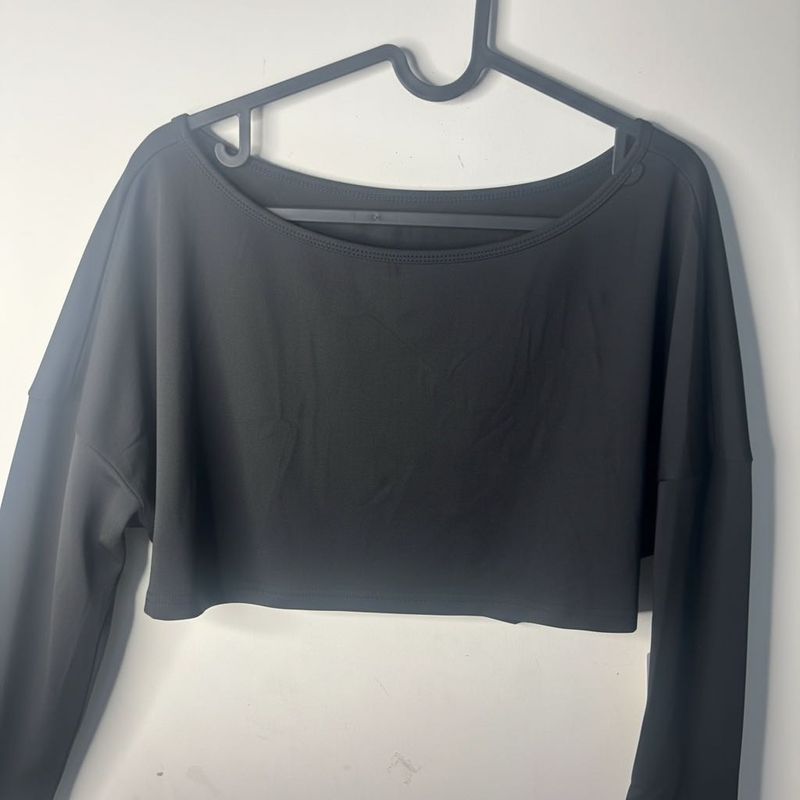 Black Cropped Long Sleeve Top