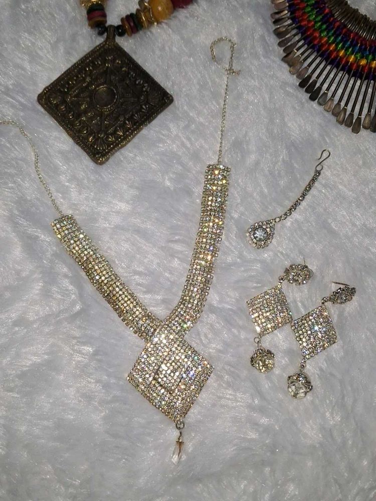 Sparkling Rhinestone Jeweellery pieces