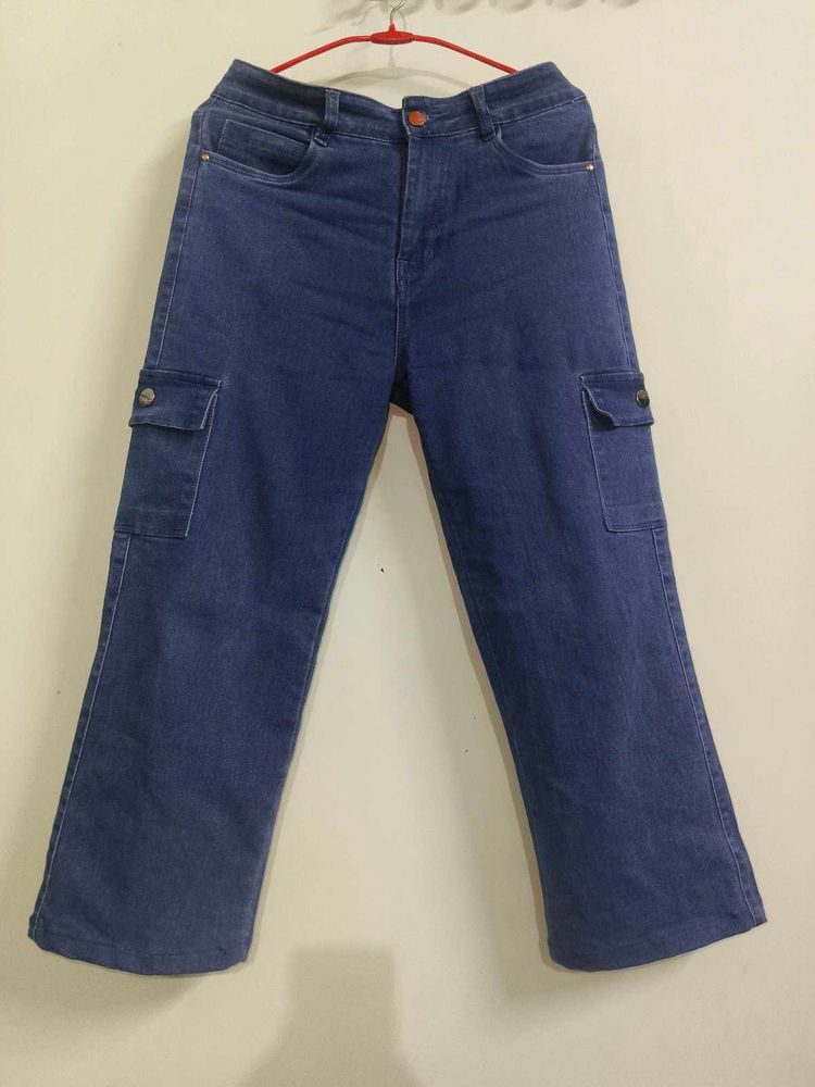 Ladies Cargo Jeans – Waist 30