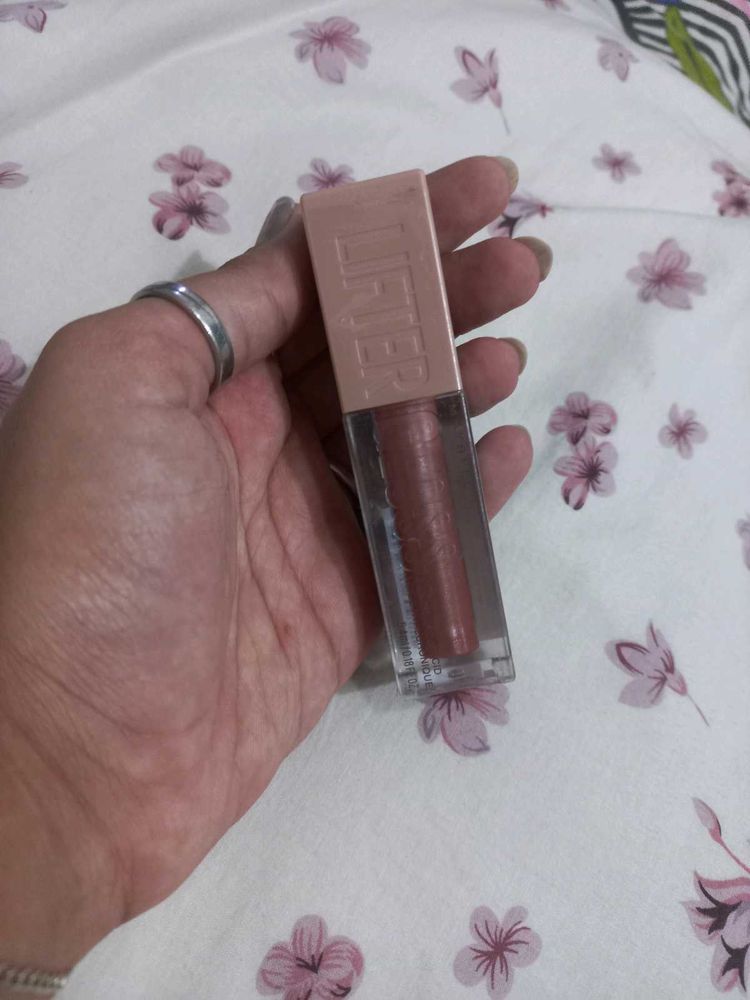 Maybelline lip gloss