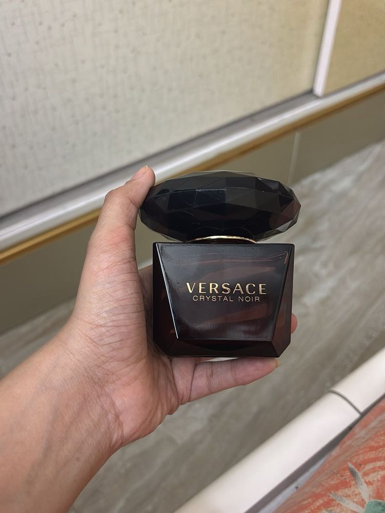 Versace Crystal Noir Eau de Parfum