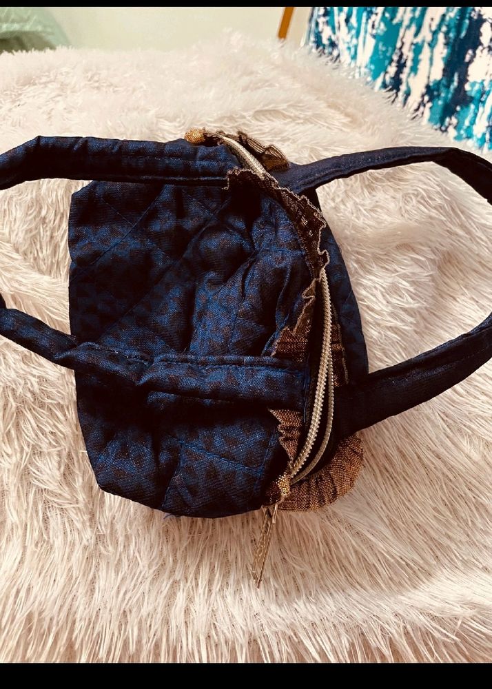 Cute Blue Hand Pouch