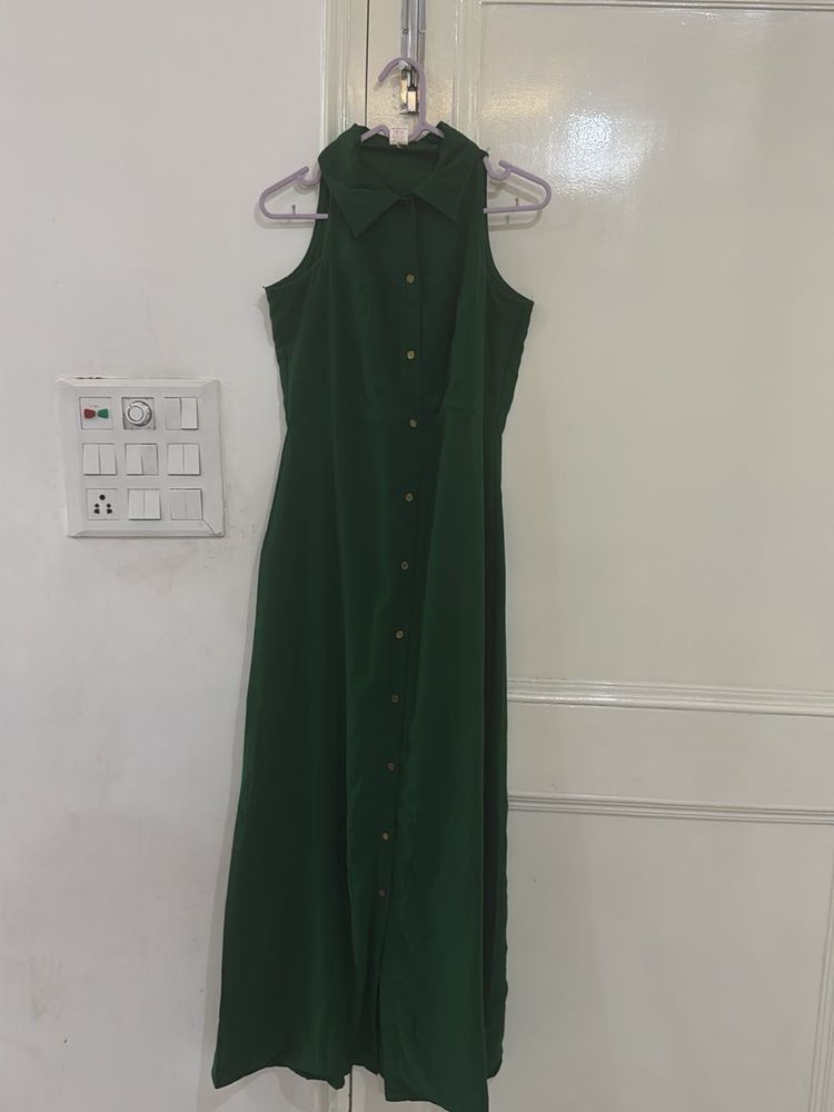 green dress