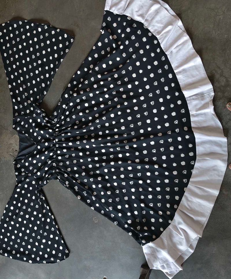 Chic Polka Dot Ruffle Dress