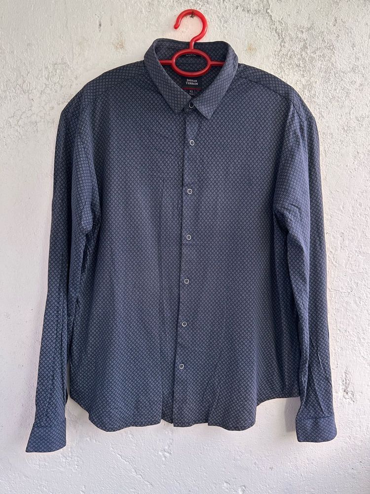 Men's Printed Button-Down Shirt