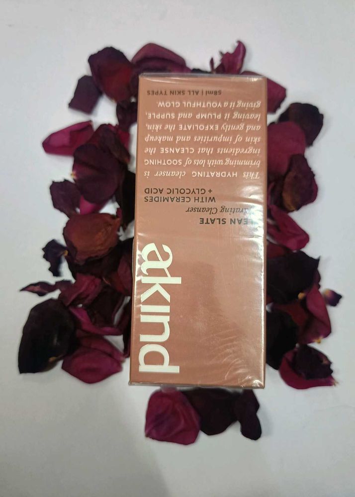 Akind Hydrating Cleanser