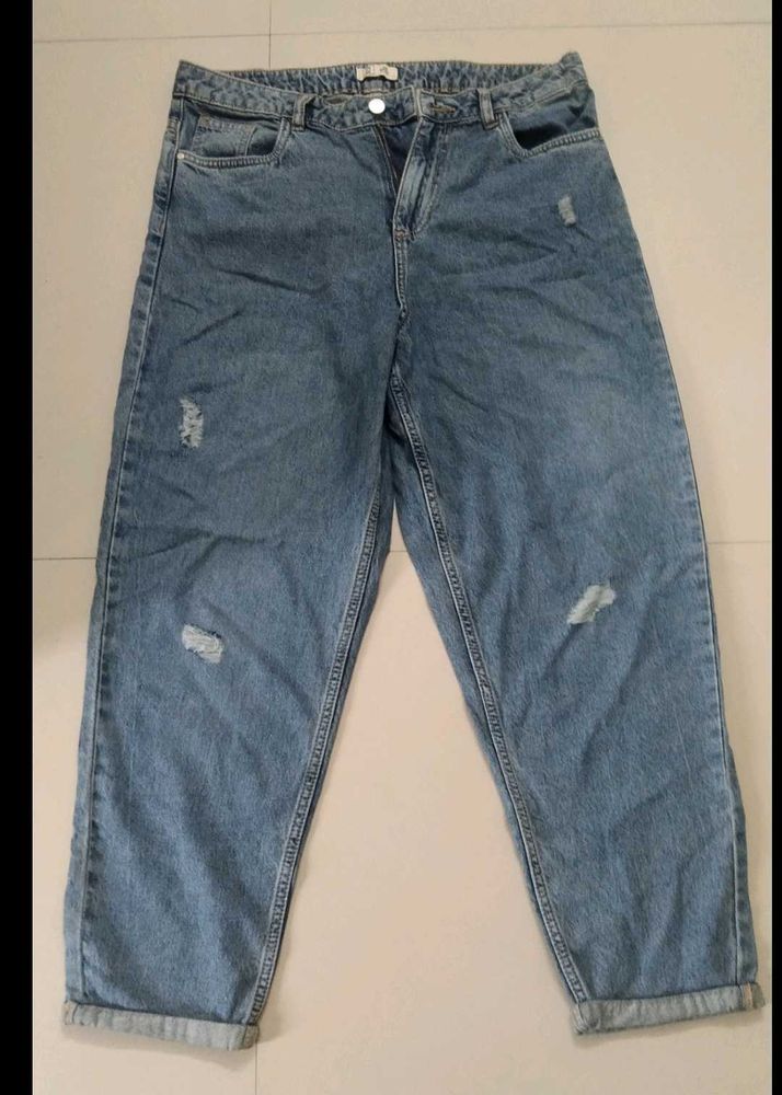 Trendy High-Rise Mom Fit Jeans
