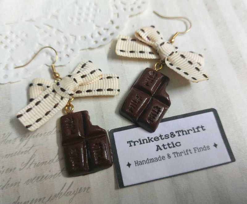 Chocolate Bar &amp; Bow Earring