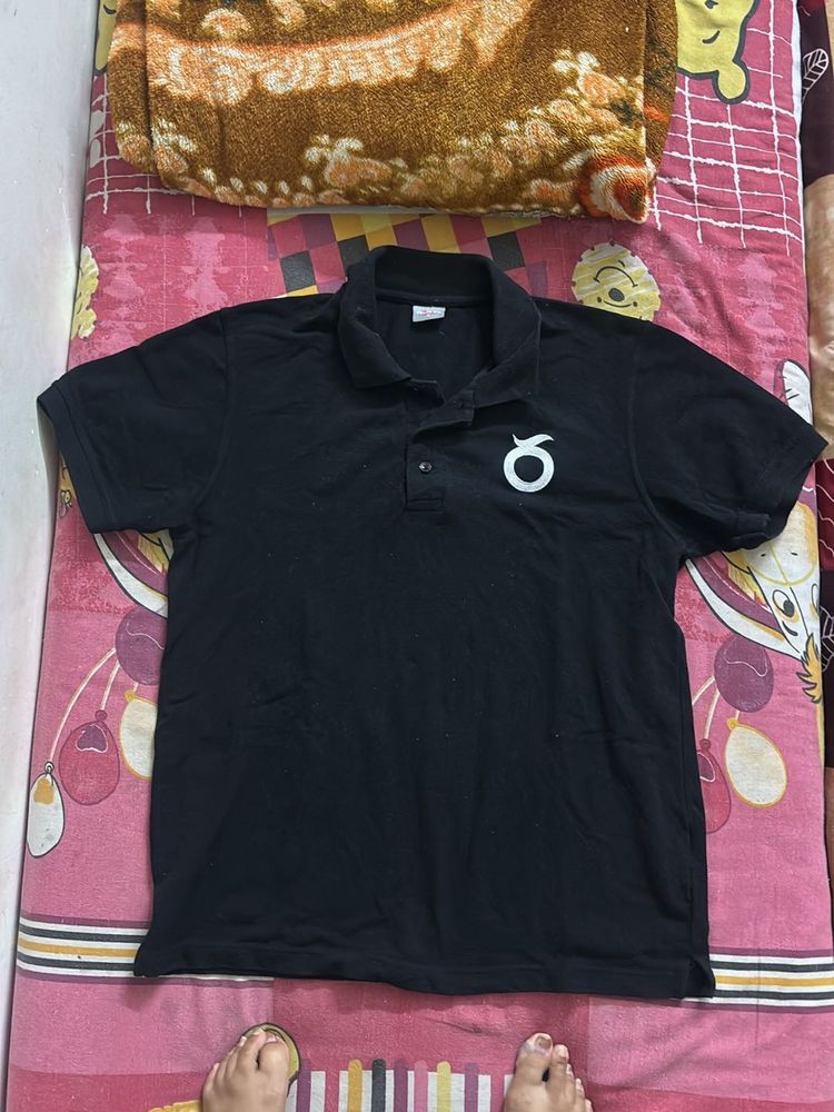 Polo Black t shirt