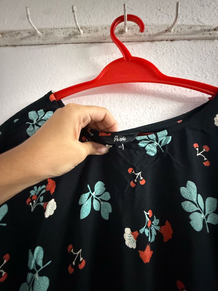 Black Floral Print Top