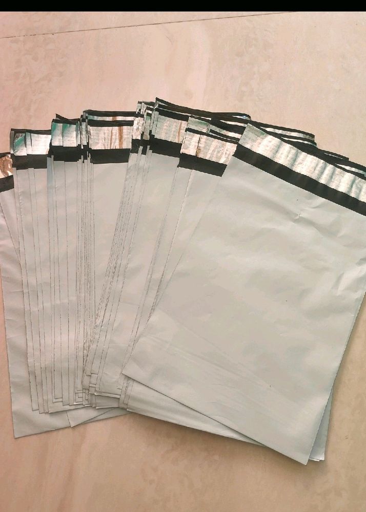 25 Shipping Bags