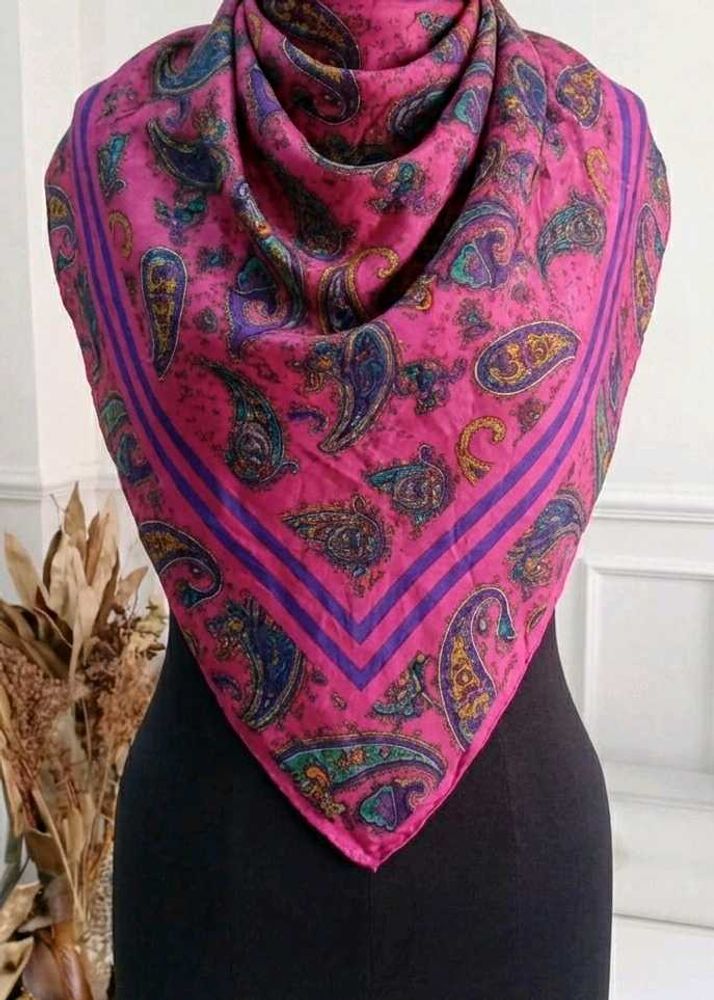 Vibrant Paisley Print Scarf