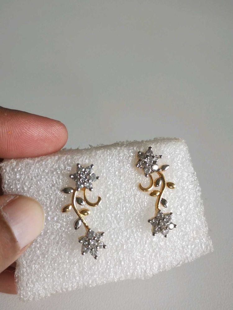 Elegant Floral Stud Earrings