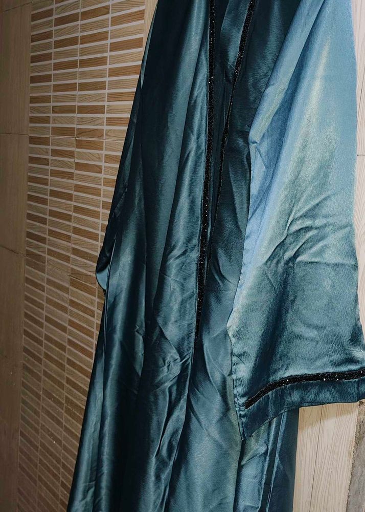 beautiful ❤️ shinny fabric abaya in amazing qualit