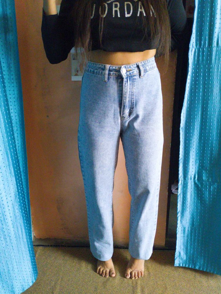 🤍🩵Waist:-30 Light Wash Jeans - Trendy Denim🩵🤍