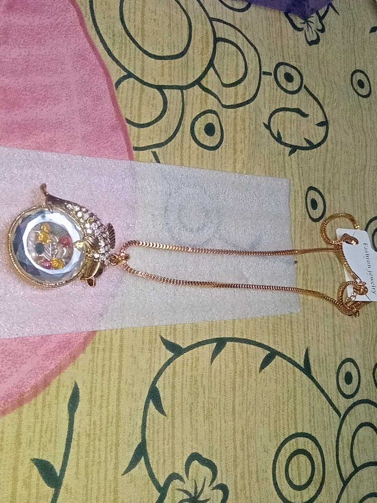 Exquisite Fish Pendant Necklace