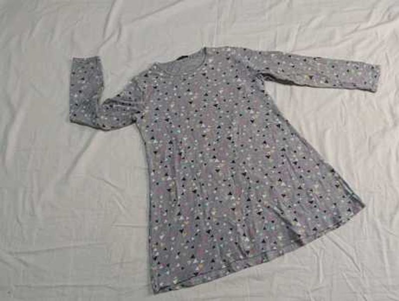 ✨ ❤️ Gray Triangle Print Long Sleeve