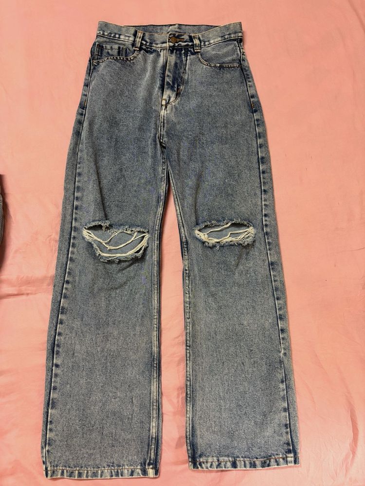 Distressed Wide Leg Jeans
