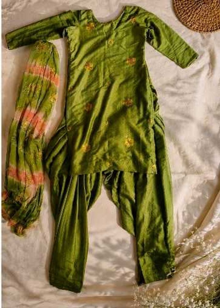 vintage Y2K Green Kurta with Salwar and Dupatta