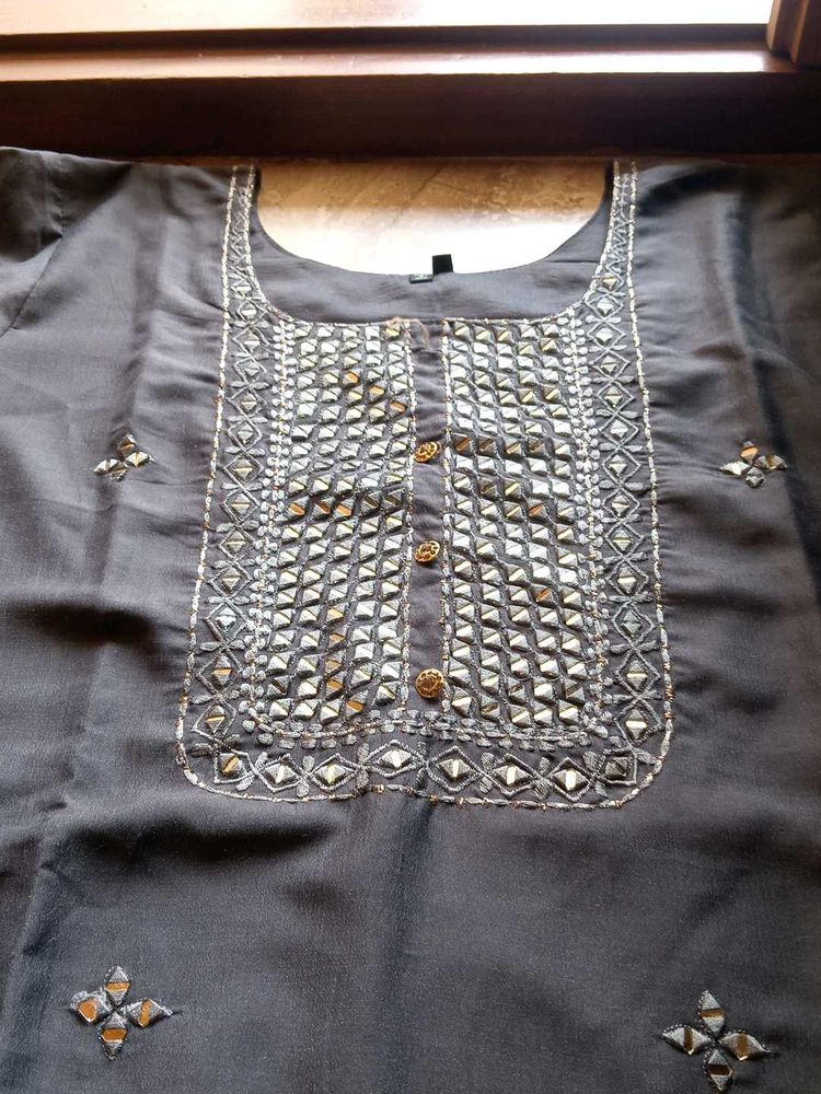 Elegant Embroidered Kurta for Women