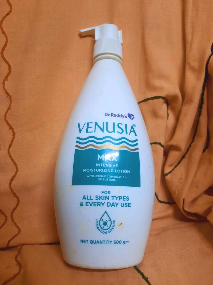 Venusia Max Intensive Moisturizing Lotion