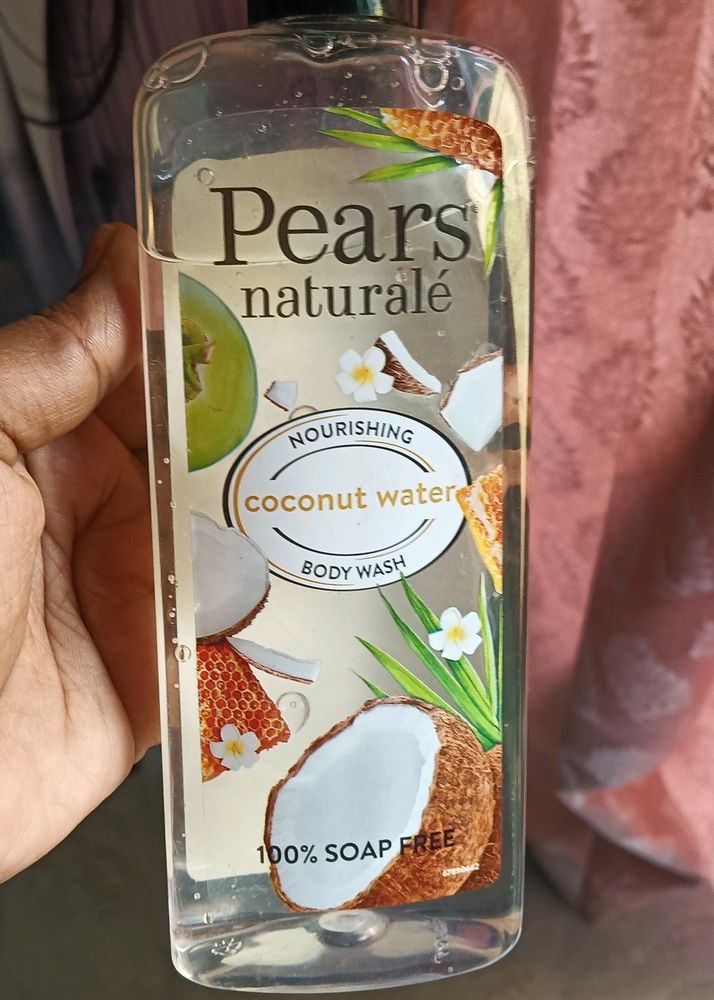 Pears naturals Nurshing  Coconut Water Body Wash