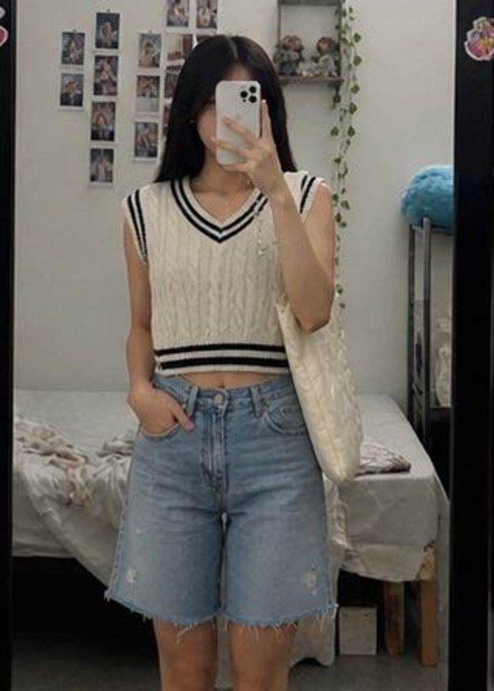 Cream Cable Knit V-Neck Vest
