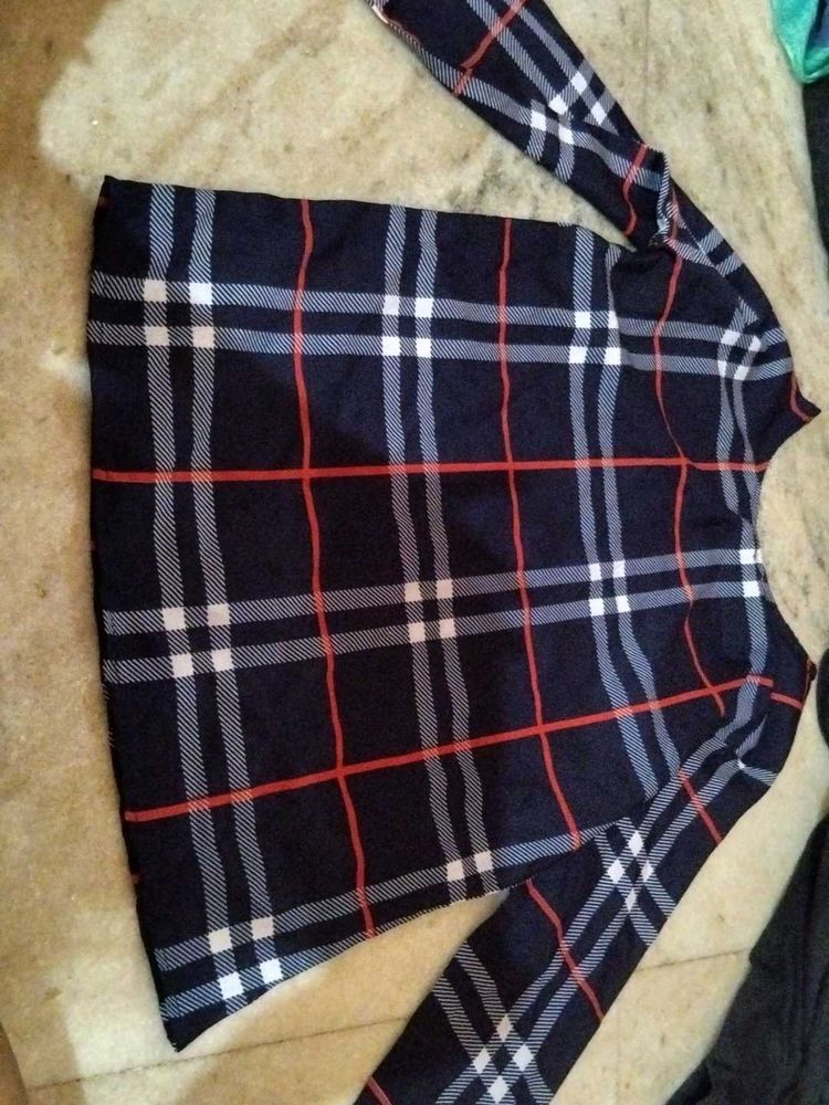 Stylish Checked Long Sleeve Top