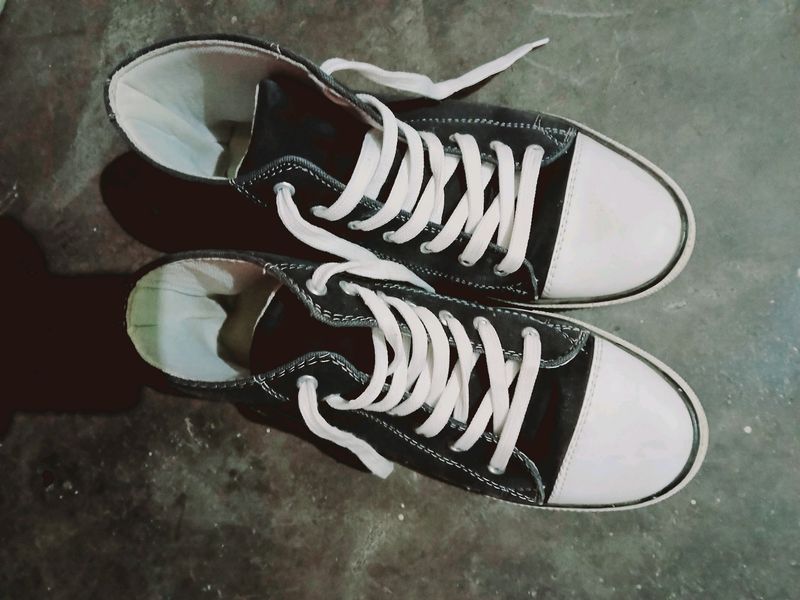 Black Shoes Converse